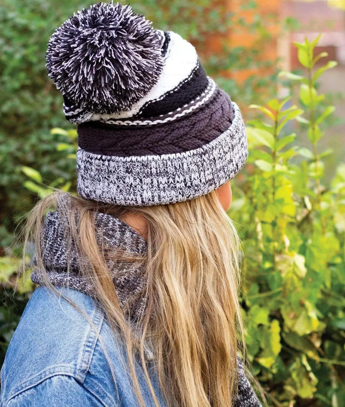 Women'S Ridiculously Soft Chunky Knit Pom-Pom Beanie | Nayked Apparel Outlet